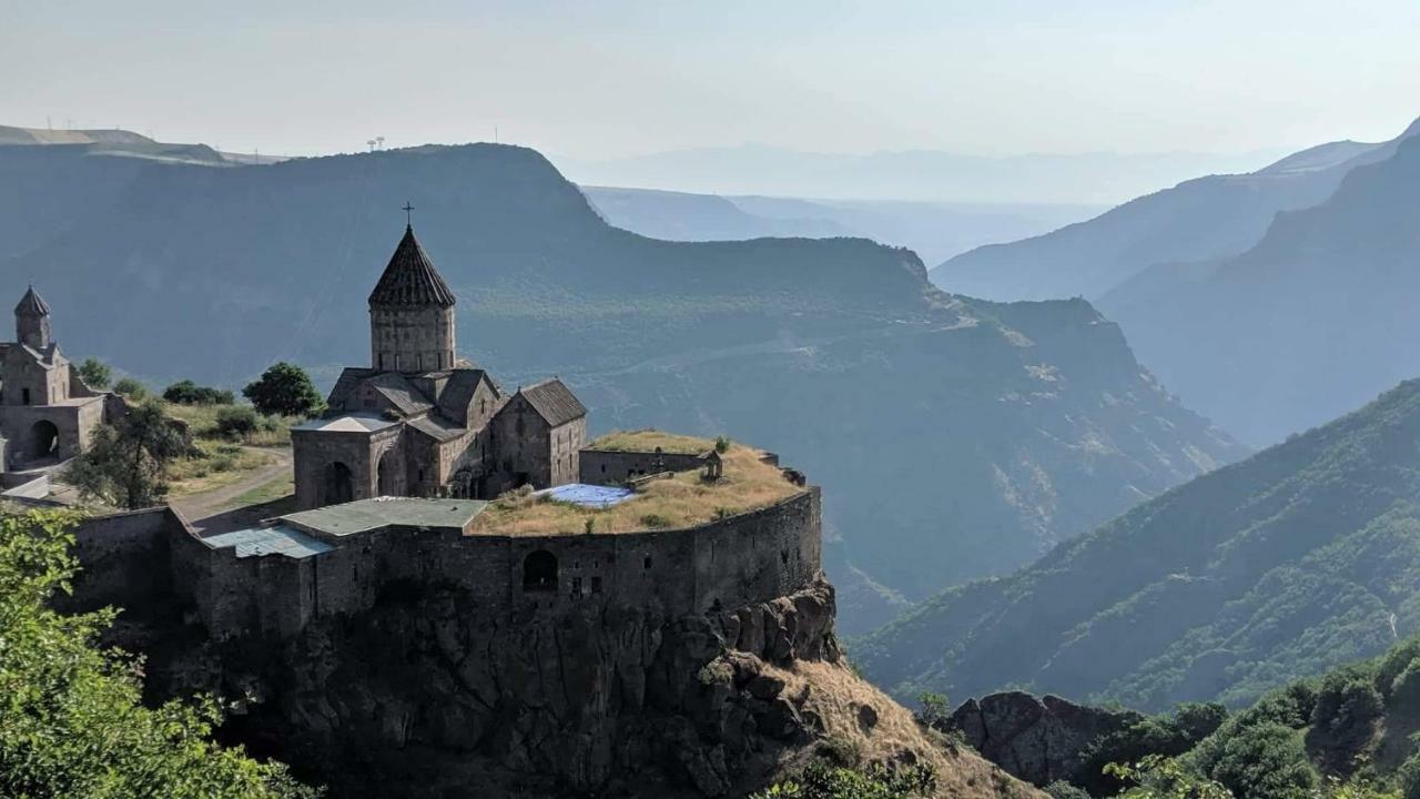 Alex Bnb Tat'ev Exterior foto